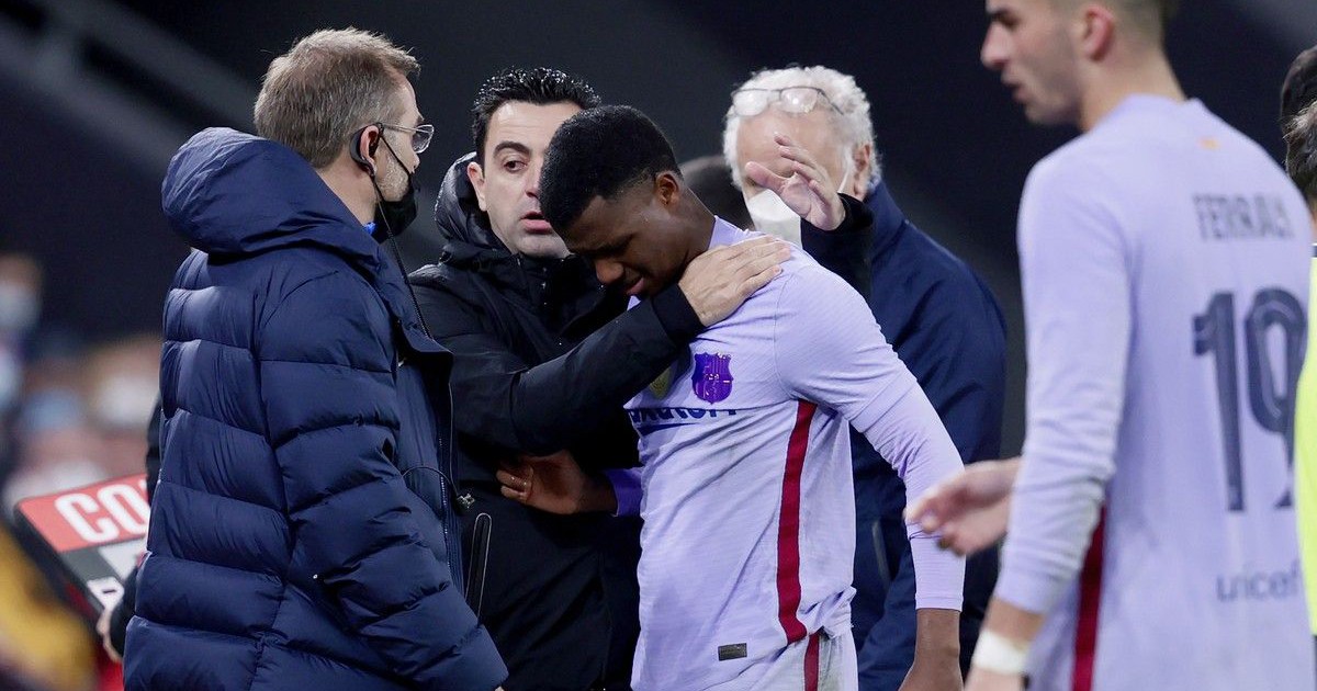 Tài năng trẻ Ansu Fati đối diện tương lai mờ mịt, phẫu thuật chấn thương hay không?