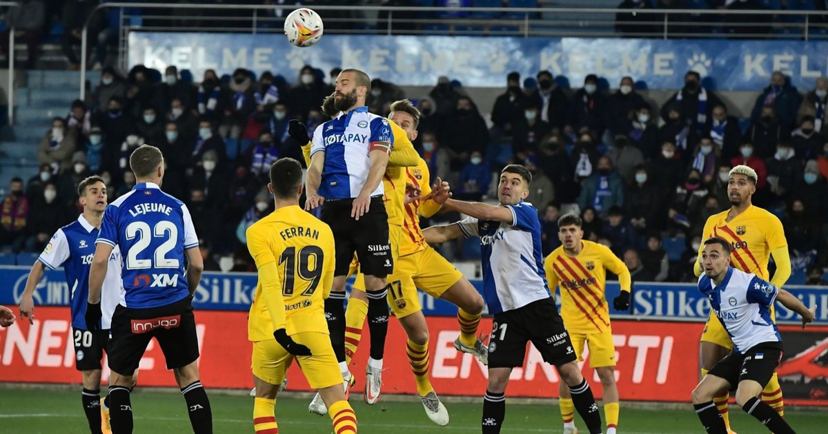 Kết quả La Liga: Frenkie de Jong ghi bàn giải cứu Barcelona