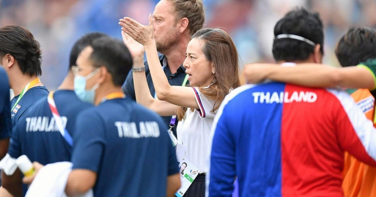 Báo chí Thái Lan đề nghị Madam Pang từ chức vì can thiệp chuyên môn quá nhiều