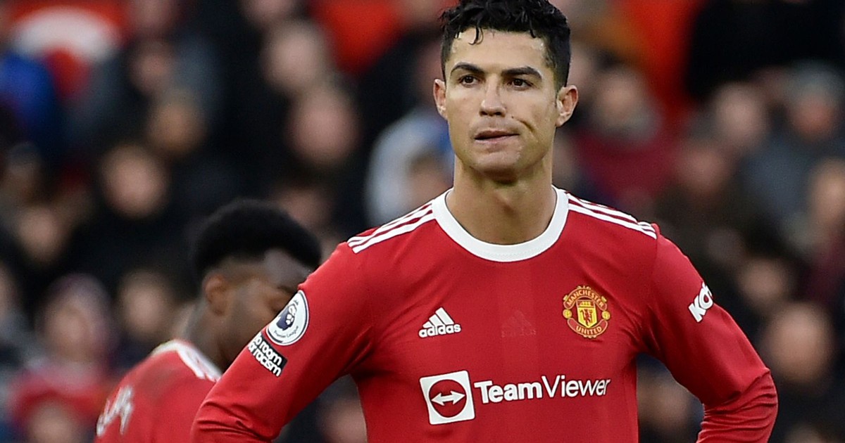 CĐV Thái Lan hụt hẫng khi Cristiano Ronaldo không đi du đấu