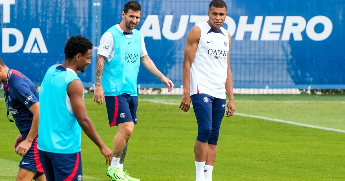 Mbappe vắng mặt bất thường khi PSG thi đấu trận mở màn mùa mới