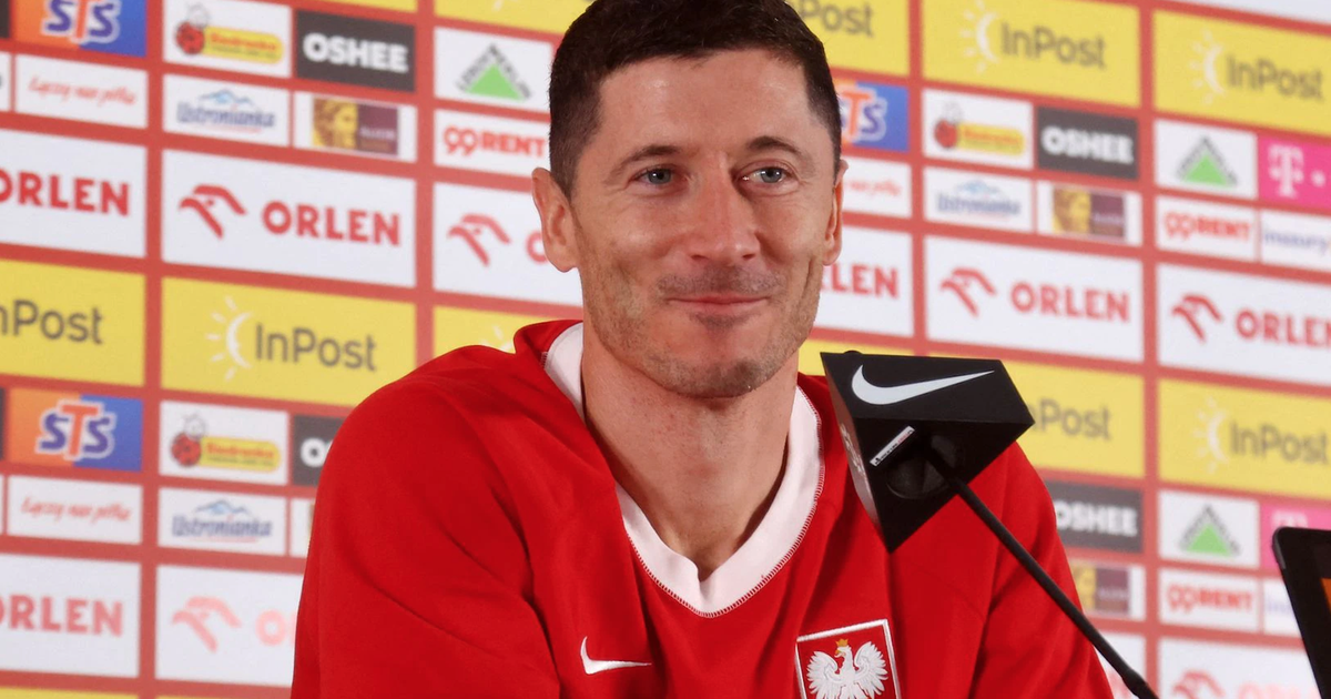 Lewandowski: ‘Đối đầu với Messi lúc này cực khó’