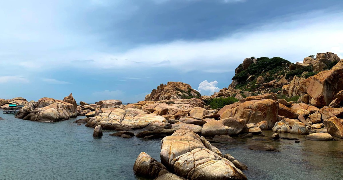 Hấp dẫn bờ biển hoang sơ ở Mũi Kê Gà, Bình Thuận