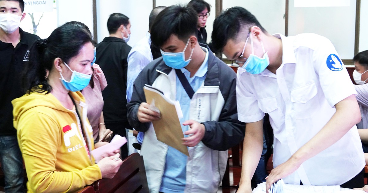 Hai trường đại học xét tuyển bổ sung điểm thi tốt nghiệp THPT