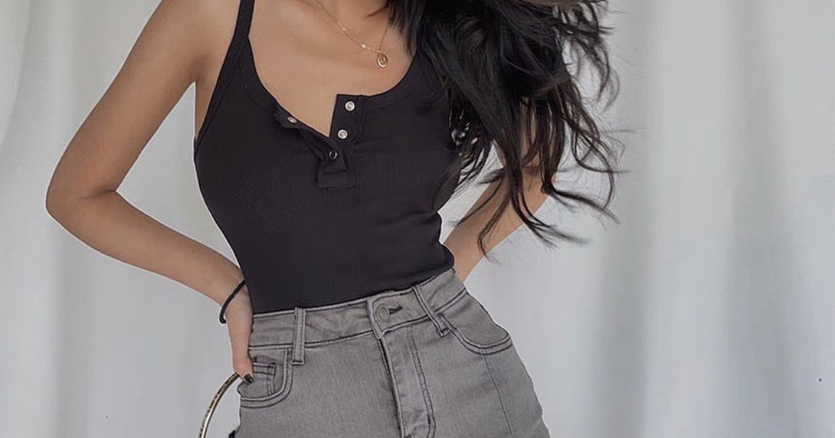 Học các mỹ nhân thế giới cách phối đồ thời thượng với áo tank top