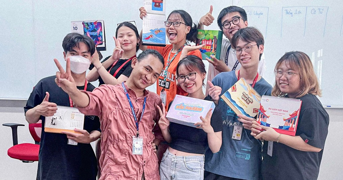 [Kỳ 13] Những thầy cô trẻ làm ‘đảo điên’ học trò: Đọc rap... để điểm danh học trò