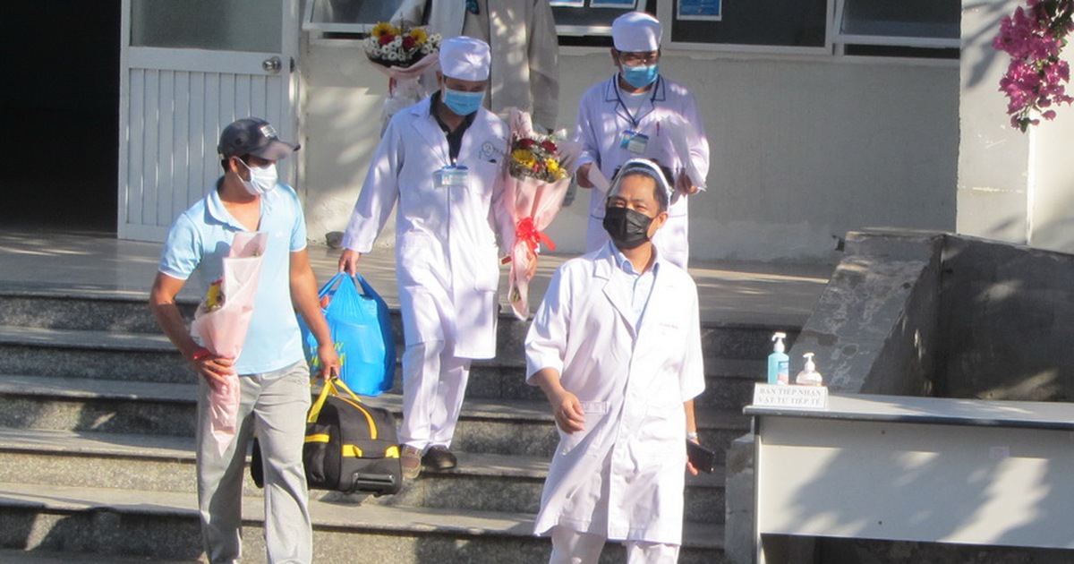 Hai bệnh nhân nhiễm Covid-19 sau khi đến Malaysia dự lễ tôn giáo được xuất viện