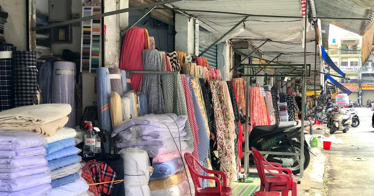 Chợ sỉ Tân Bình, An Đông: Sang sạp, cho thuê lại sạp, dời về nhà...