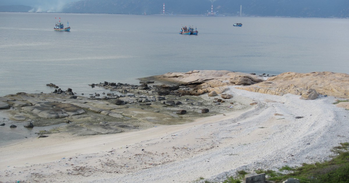 Bình Thuận đề nghị ngừng triển khai cấp phép 'đổ bùn ra biển'