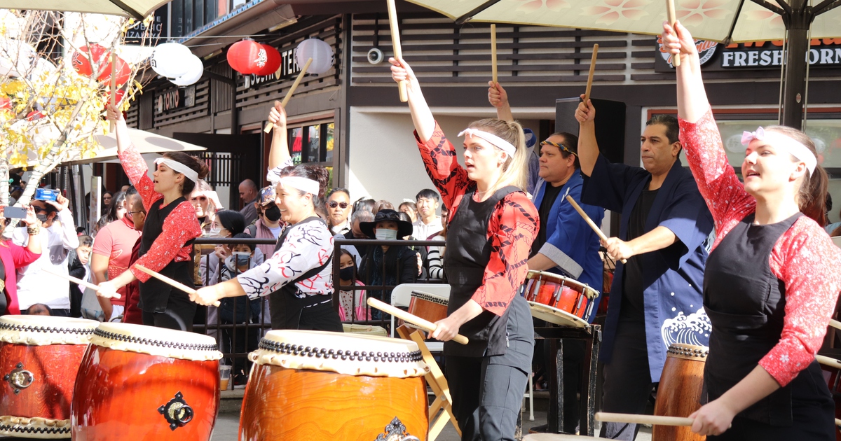 Độc đáo ngày đầu năm mới 2023 ở thành phố Los Angeles, Mỹ