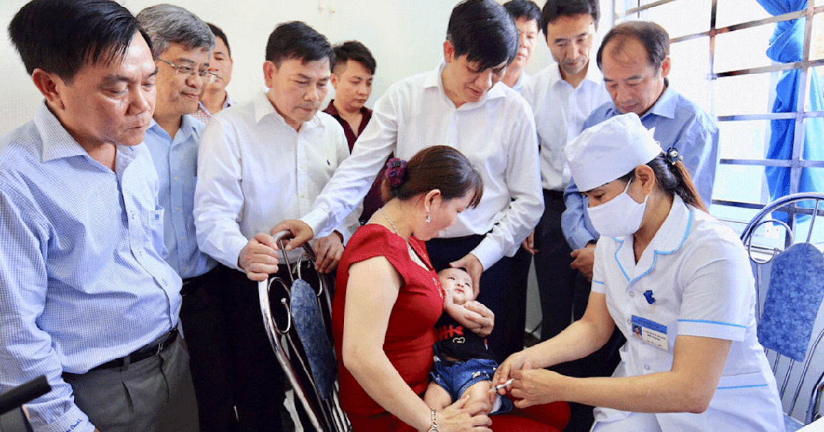 Virus Corona có lây qua chó, mèo, thực phẩm, bể bơi?