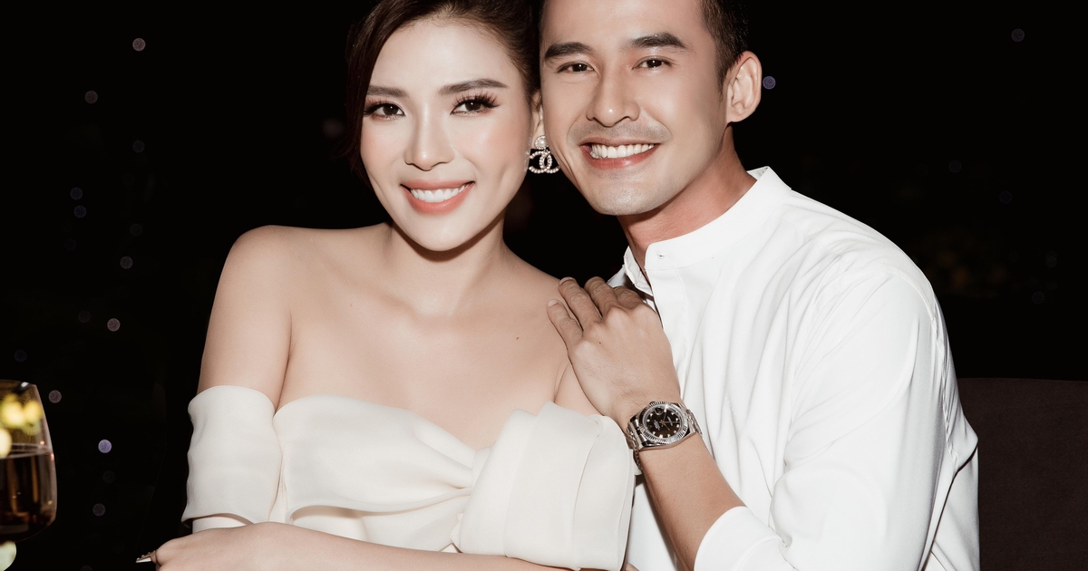 Thúy Diễm rạng rỡ bên Lương Thế Thành trong ngày lên chức bà chủ