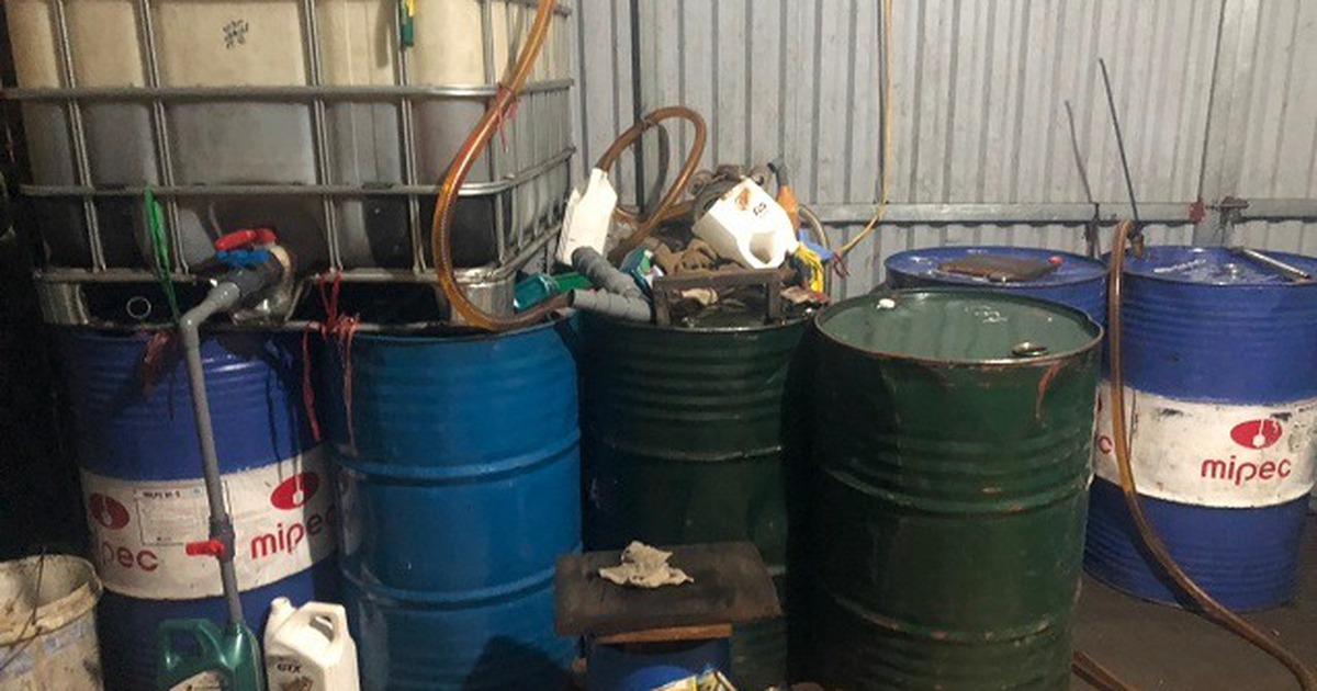 Hải Dương: Phát hiện cơ sở sản xuất, buôn bán dầu nhớt giả quy mô lớn