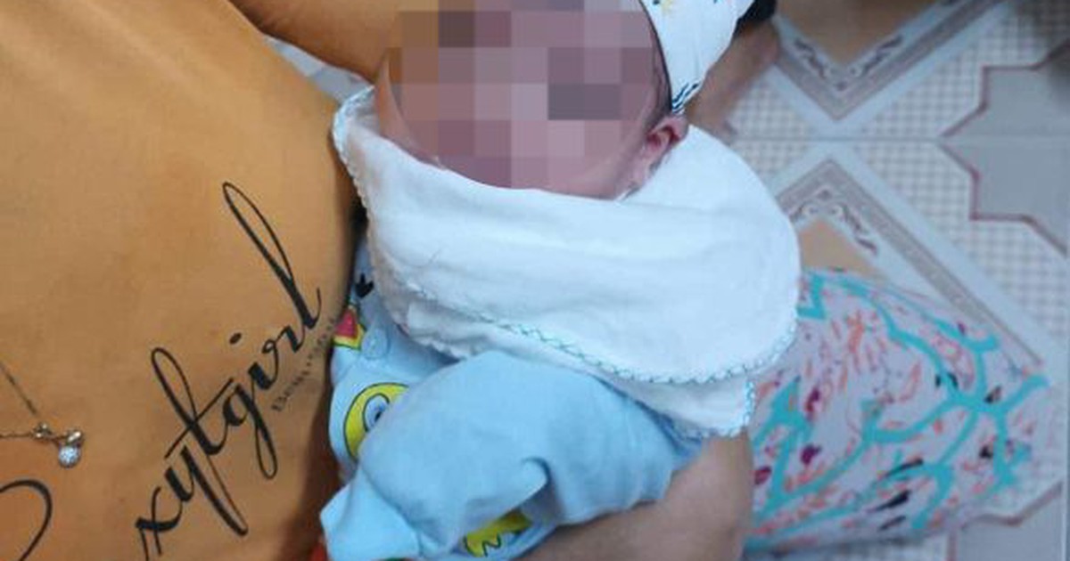 Thái Bình: Tìm thân nhân của bé trai bị bỏ rơi trước cửa nhà dân