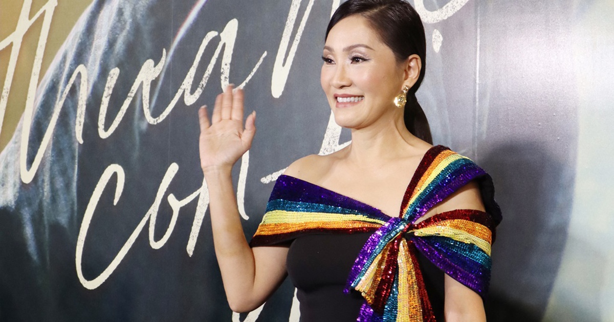 Hồng Đào xuất hiện rạng rỡ sau đổ vỡ hôn nhân