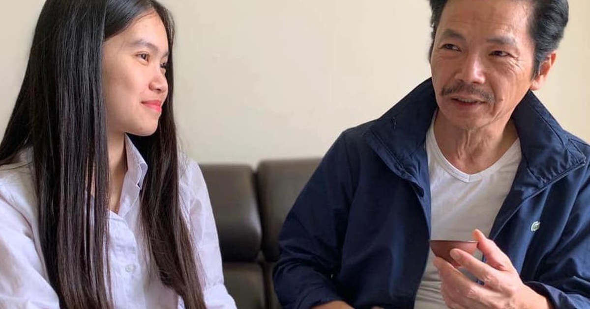 Bố Sơn 'Về nhà đi con' tự hào khi con gái giành học bổng ở Mỹ