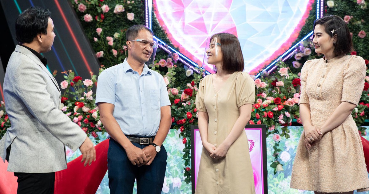 Phản ứng của cô gái xinh đẹp khi từ chối hẹn hò khiến Quyền Linh khen ngợi