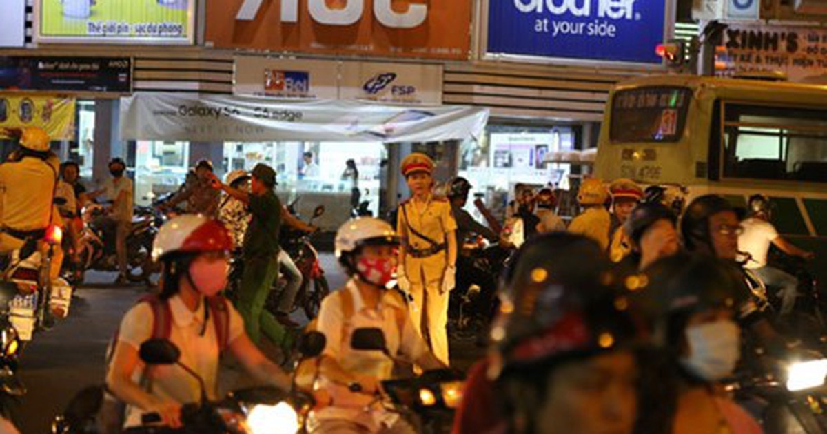 Nhiều tuyến đường trung tâm TP.HCM cấm lưu thông đêm nay và sáng mai 26.4