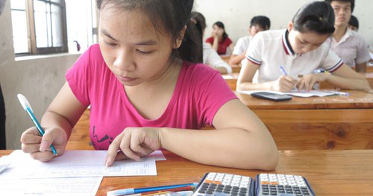 Ngày thứ 3 nhận hồ sơ xét tuyển: Thí sinh tiếp tục đăng ký đông