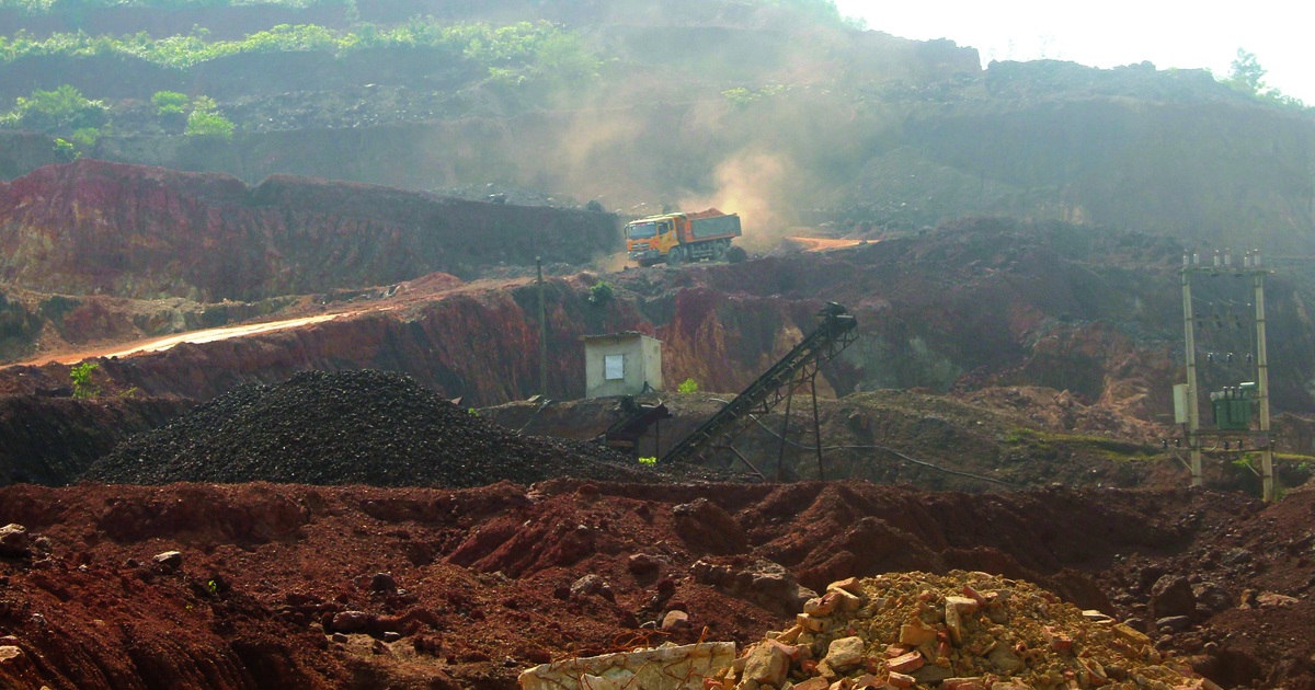 Ngang nhiên khai thác mỏ hết hạn