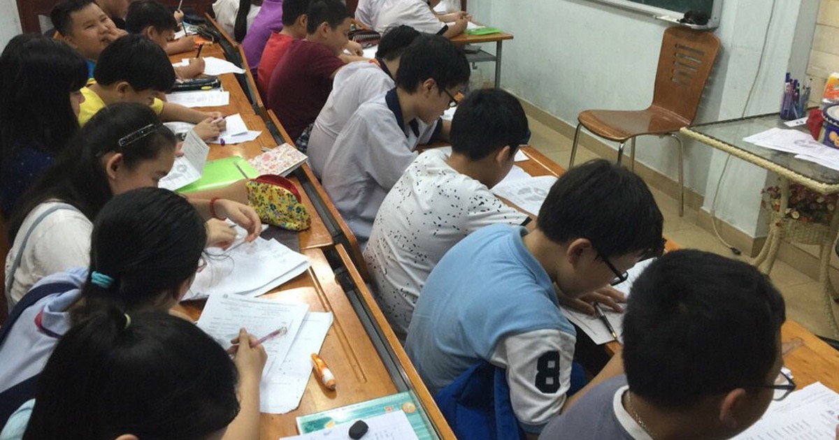 Tuyển sinh lớp 6 kiểu nào cũng căng thẳng: Vẫn luyện thi cấp tập