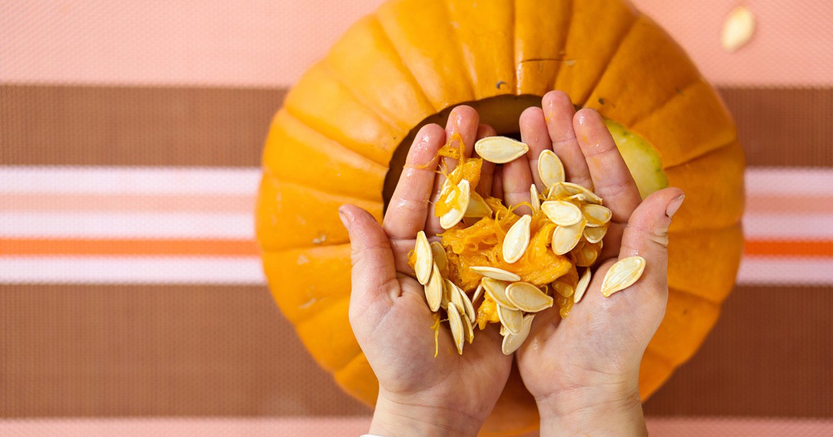 10 lợi ích bất ngờ từ hạt bí đỏ