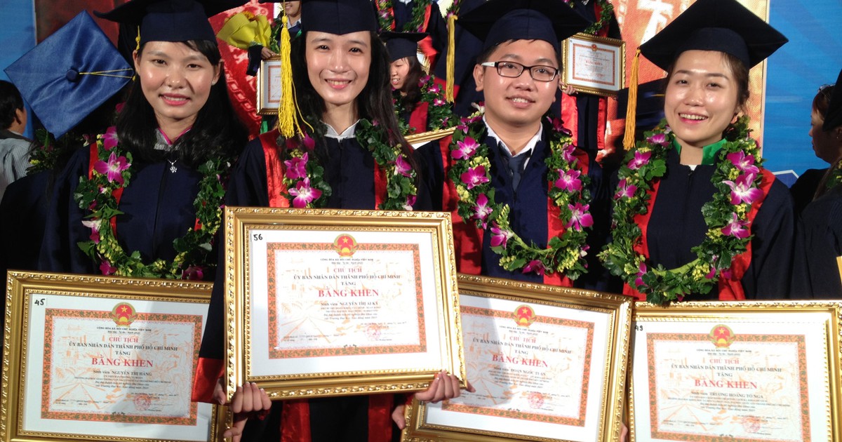 Hà Nội trải thảm đỏ thu hút thủ khoa đại học