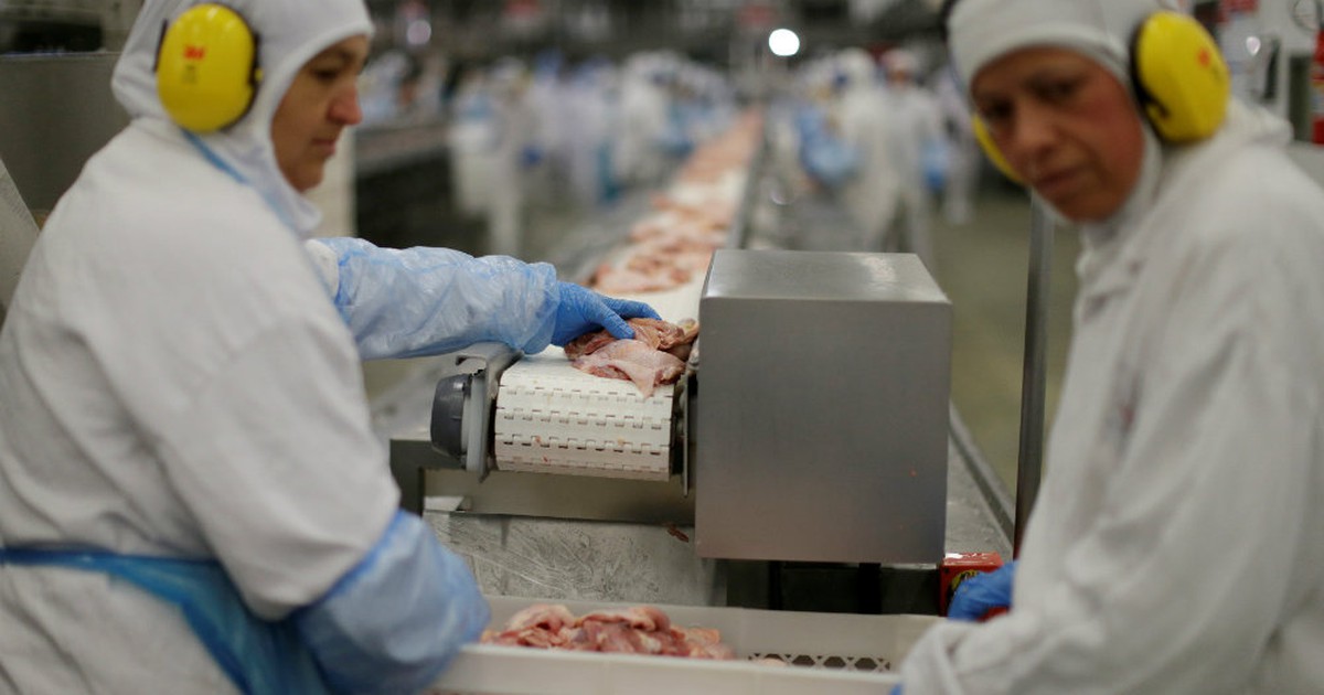 Ngừng nhập khẩu thịt gia súc, gia cầm của 21 doanh nghiệp Brazil