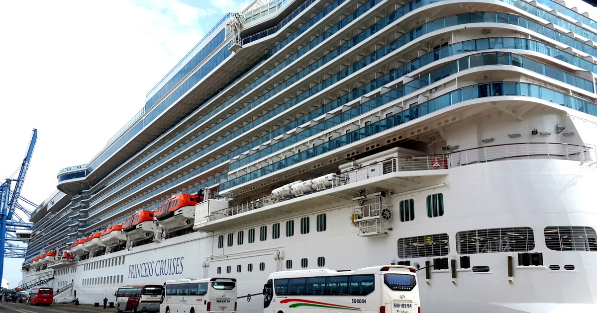 Du thuyền chở 3.560 khách quốc tế cập cảng Việt Nam