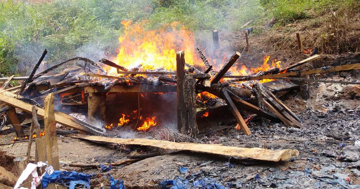 [CHÙM ẢNH] Choáng váng với 'đại bản doanh' thiếc tặc