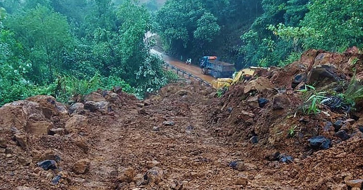 Lâm Đồng: Sạt lở nghiêm trọng, đèo Con Ó tê liệt 6 ngày vẫn chưa thông