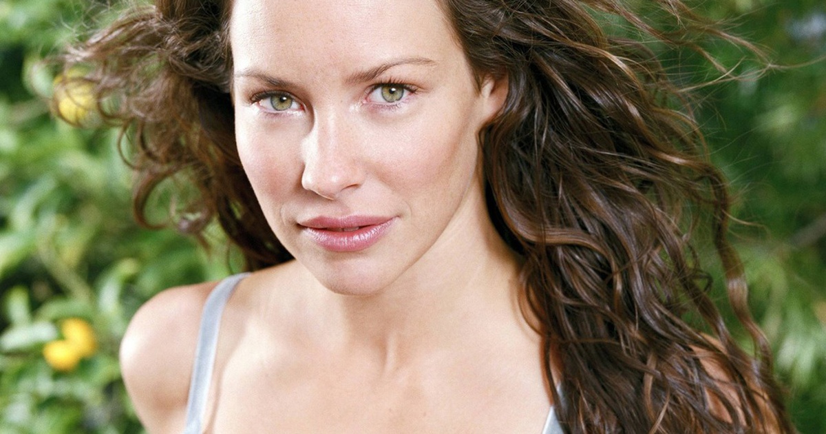 Nữ chính 'Ant Man' Evangeline Lilly từ chối cách ly tại gia