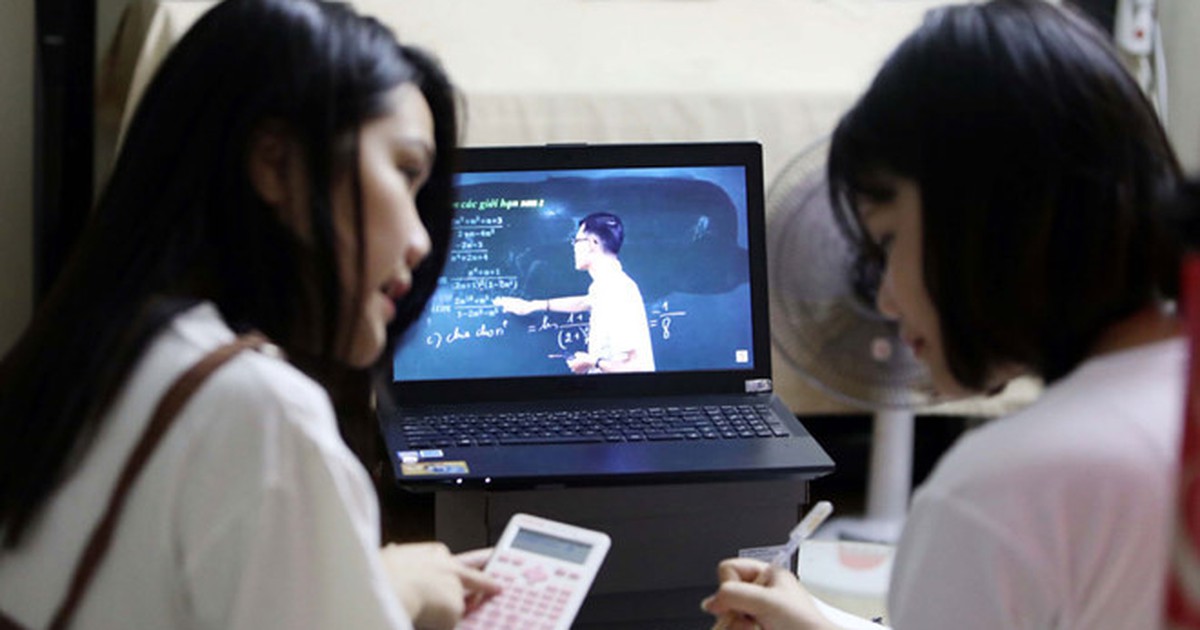 Dạy và học trực tuyến: Từ bỡ ngỡ đến động lực thay đổi giáo dục