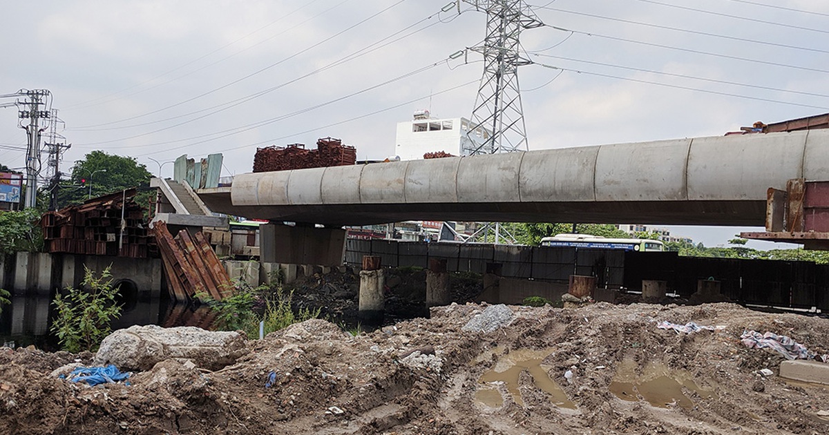 Thi công ì ạch, làm khổ dân