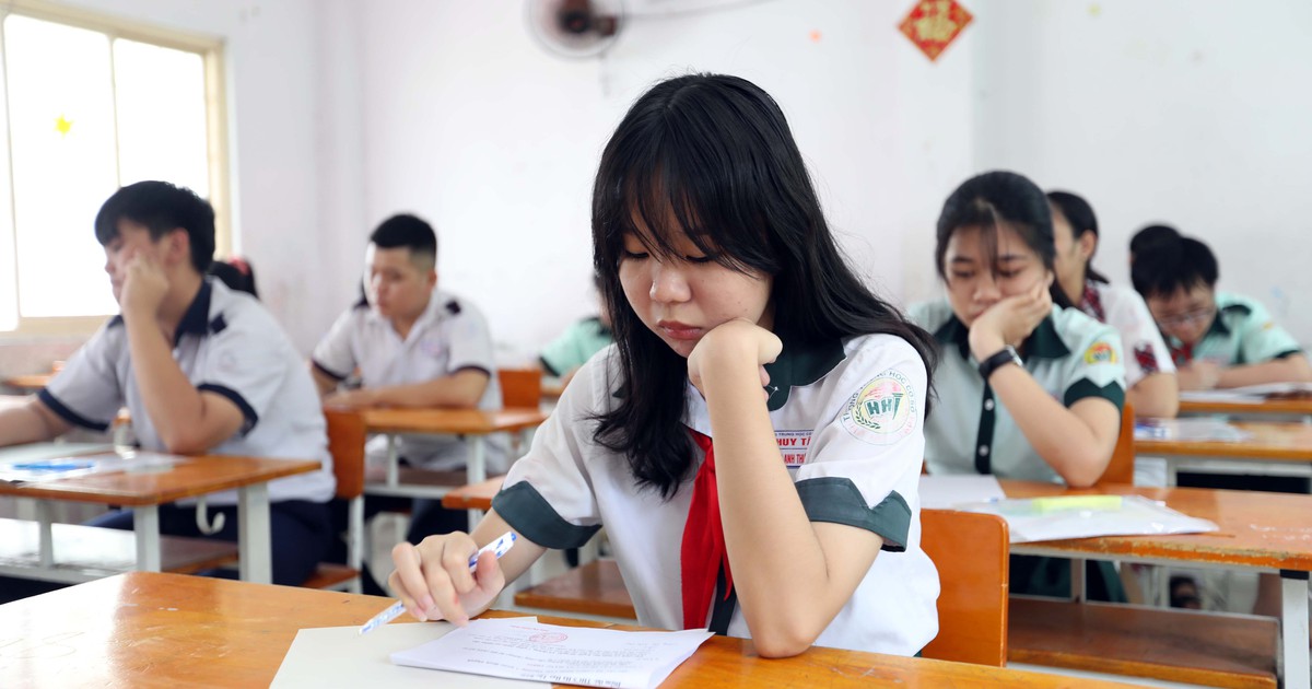 Sau khi biết điểm thi lớp 10, thí sinh cần làm gì ?