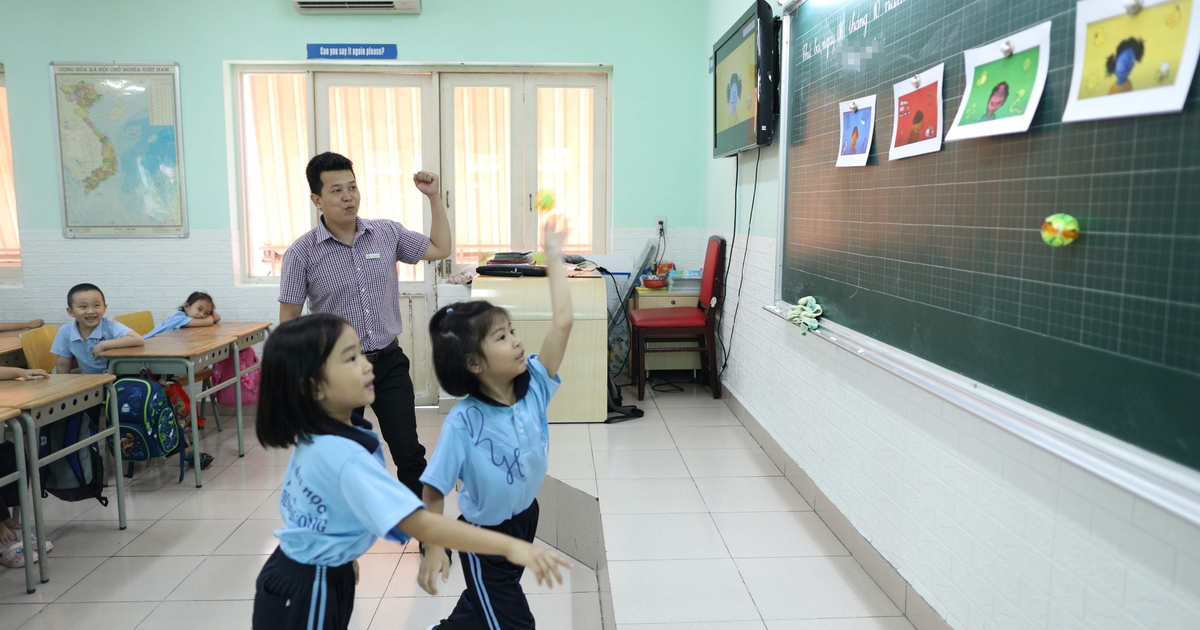 'Đỏ mắt' tìm giáo viên tiếng Anh bậc tiểu học