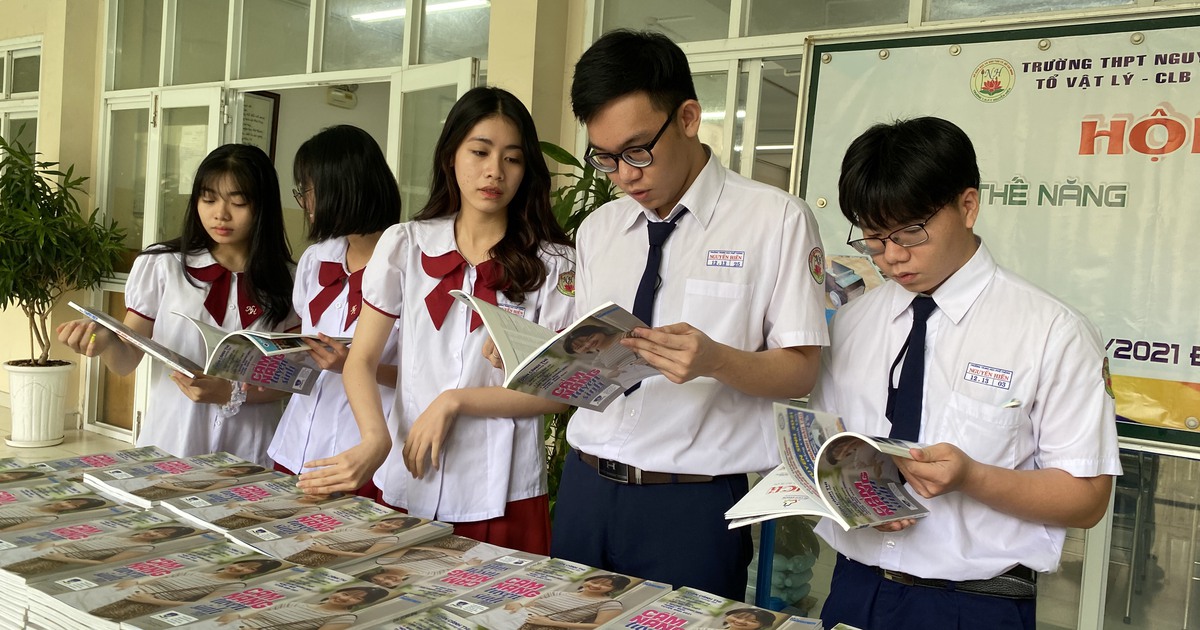 Chọn ngành sao cho đừng để học y rồi trở thành... đạo diễn