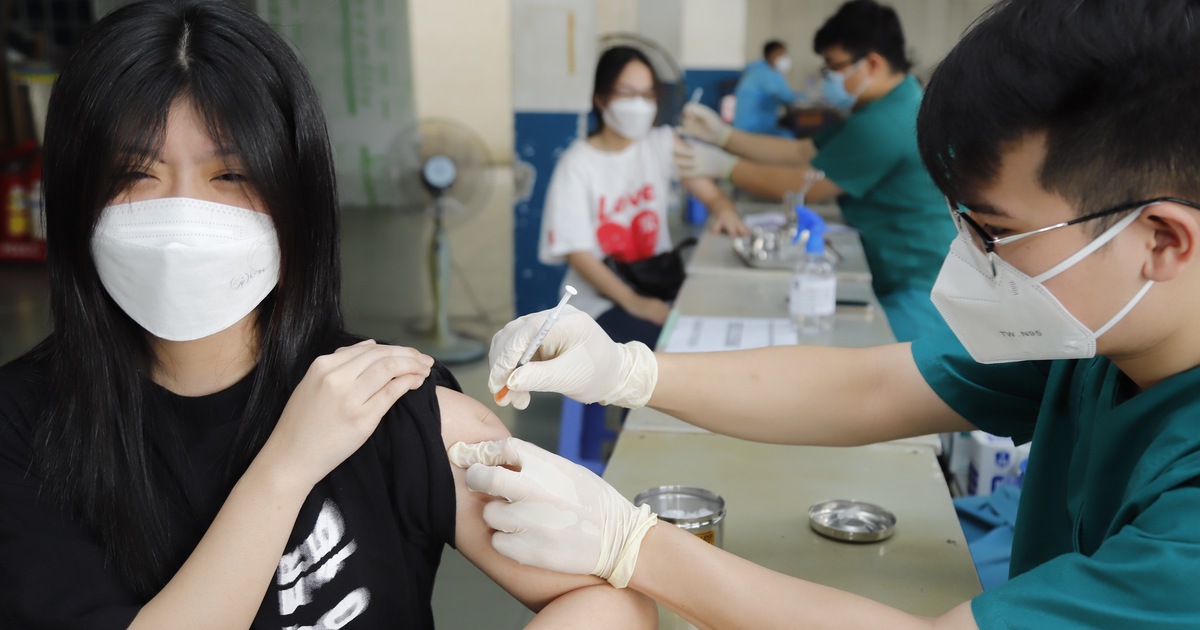 Ngành y tế vượt qua thách thức chưa từng có