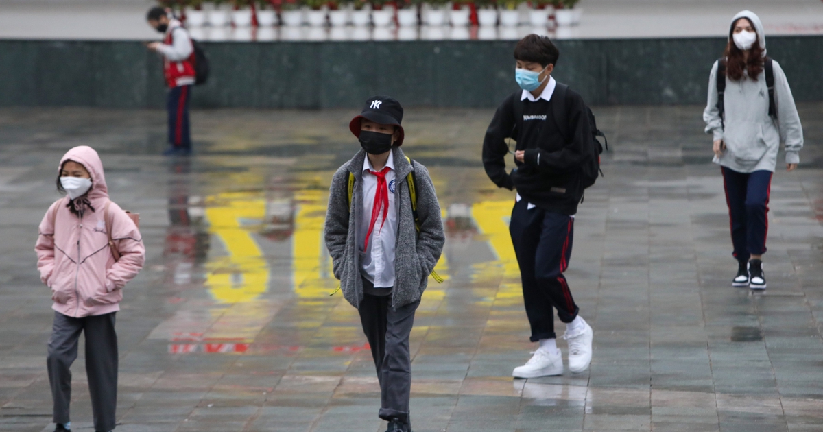 Học sinh Hà Nội lại trở về học qua 'màn ảnh nhỏ'