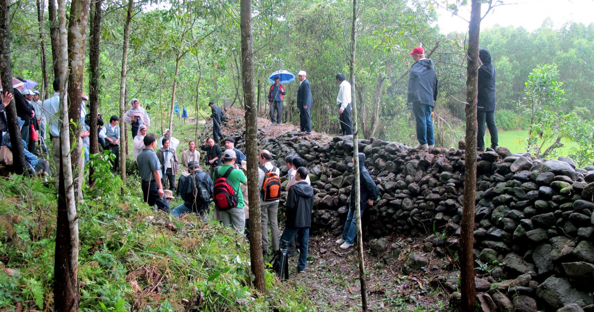 Kỳ lạ Trường Lũy: Nguyễn Tấn và Phủ Man tạp lục