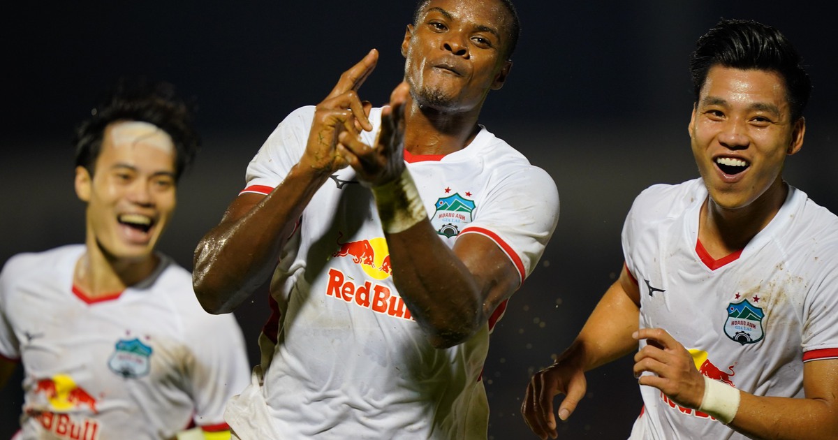 Hà Nội FC không lo khi vắng Quang Hải, HAGL ‘đốt đuốc’ tìm tiền đạo