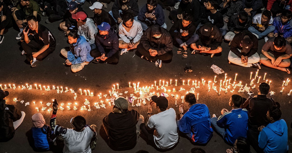 Bóng đá Indonesia rốt ráo làm rõ nguyên nhân thảm kịch