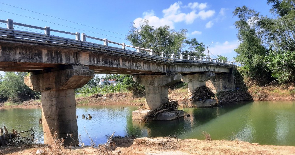 Cầu vùng cao có nguy cơ “sập bất cứ lúc nào” !