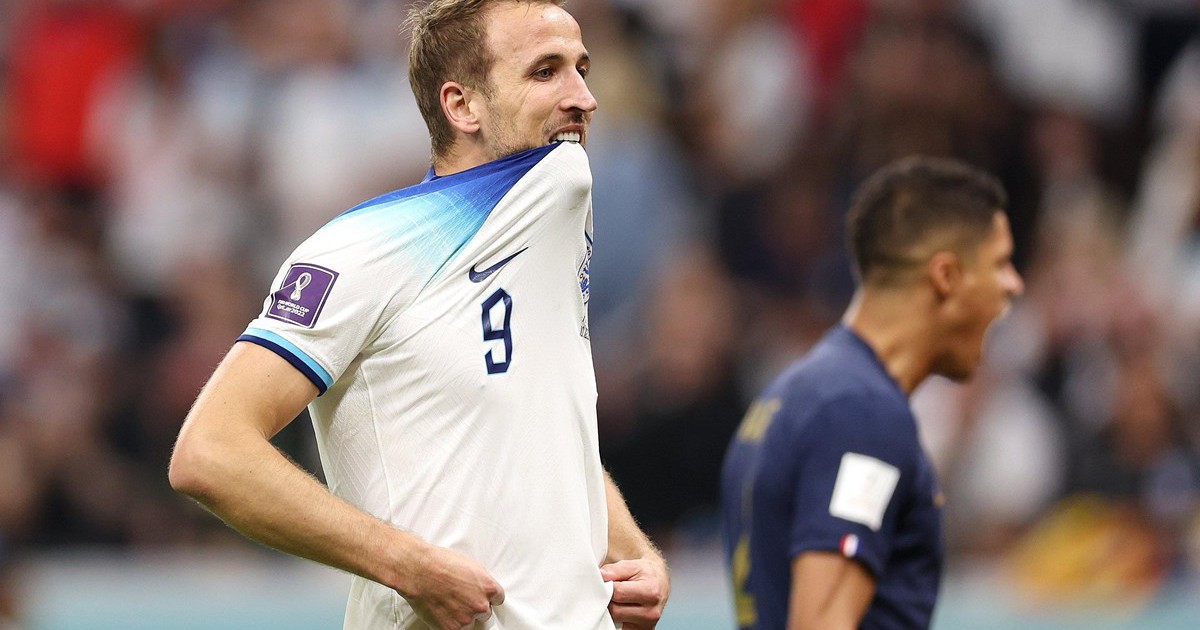 Tuyển Anh thua ở vị trí thủ lĩnh