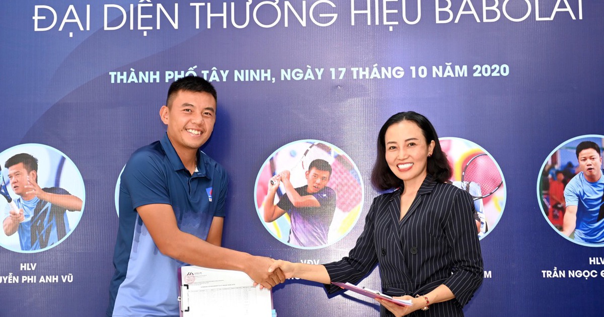 Tay vợt Lý Hoàng Nam nhận quà đặc biệt trong mùa Covid-19