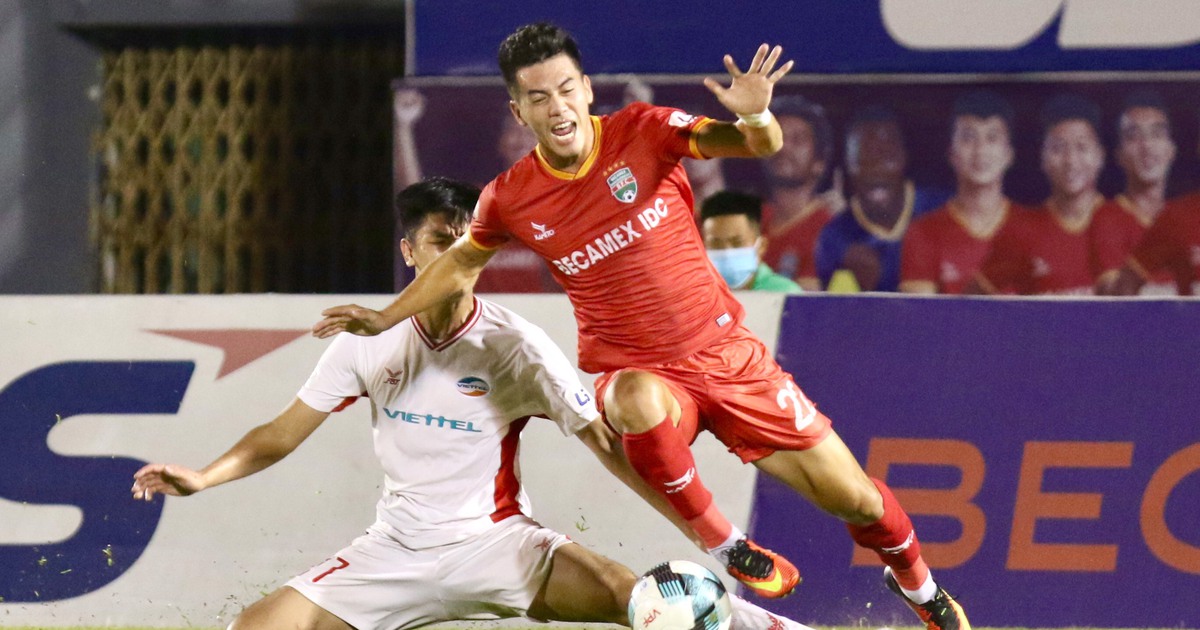 ‘Chelsea Việt Nam” qua rồi thời vung tiền kiếm thành tích