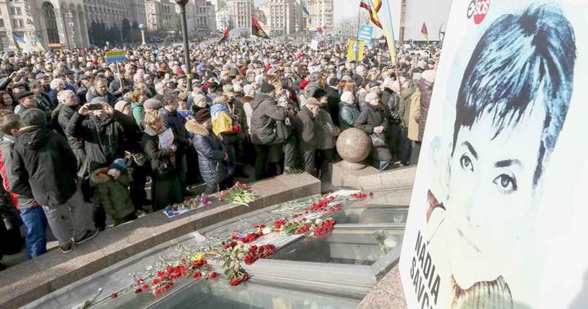 Nghị viên châu Âu đòi trừng phạt ông Putin vì bắt nữ phi công Ukraine