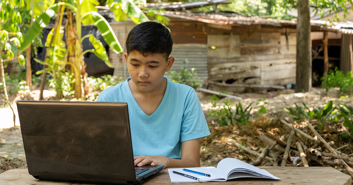 Hỗ trợ đồ dùng học tập cho học sinh qua Zalo Connect