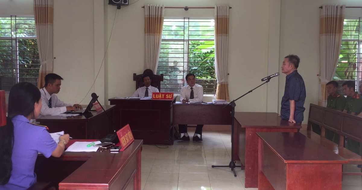 Chủ hãng nước đá dùng súng dọa giết phụ nữ bị tuyên phạt 2 năm, 6 tháng tù