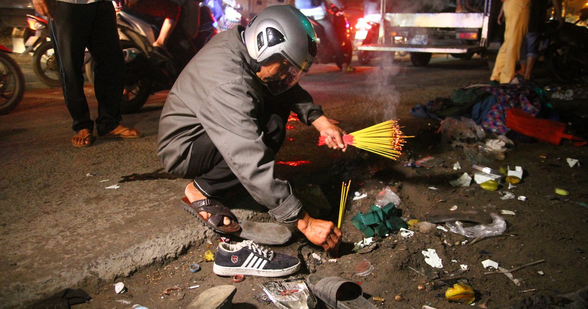 Vụ container 'điên' ở Bến Lức: Nhận ra mẹ nhờ nhìn thấy miếng vải trên tay